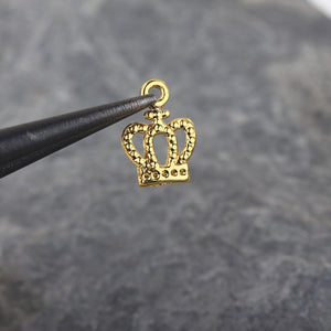 Gold Crown Charms, King Charms, Queen Charms, Royal Crown Charms, Mini Crown Drops, Crown Dangles, 8 pieces // GCh-415